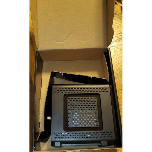 ARRIS SURFboard SB6141 modem and power supply - Picture 3 of 12